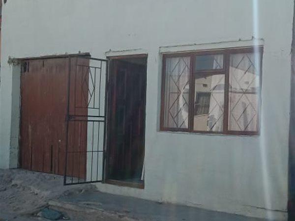 5 Bedroom Property for Sale in Nonqubela Western Cape